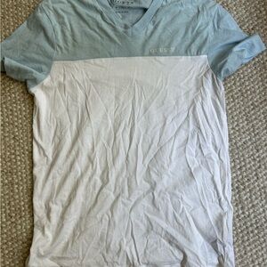 Men’s size M Guess tshirt